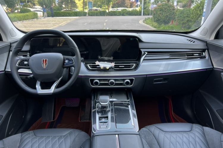 Used Hongqi HS5 2023 2.0T Qixiang Pro Edition Audio And AC Panel
