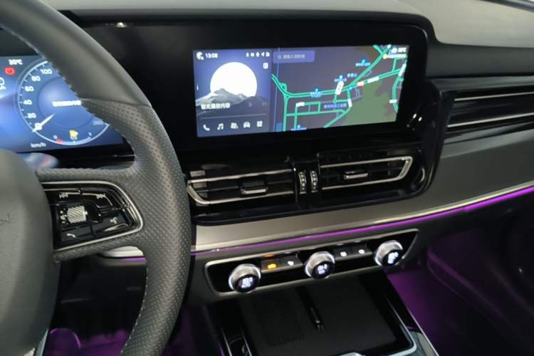 Used Hongqi HS5 2023 2.0T Qixiang Pro Edition Audio And AC Panel