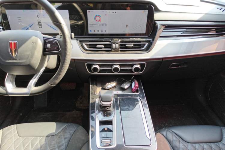 Used Hongqi HS5 2023 2.0T Qixiang Pro Edition Audio And AC Panel