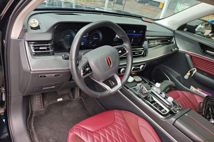 Used Hongqi HS5 2023 2.0T Four-Wheel Drive Flagship Pro Edition Center Console