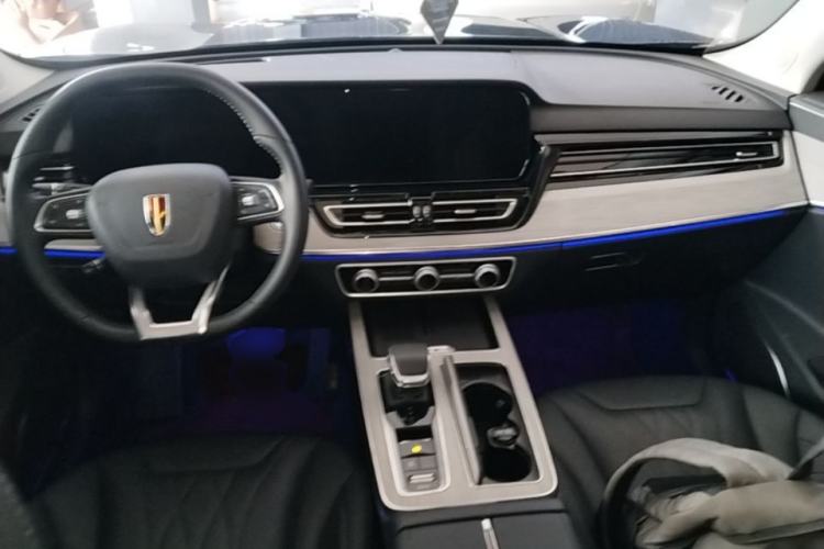 Used Hongqi HS5 2023 2.0T Qixiang Pro 500 000th Unit Commemorative Edition Center Console