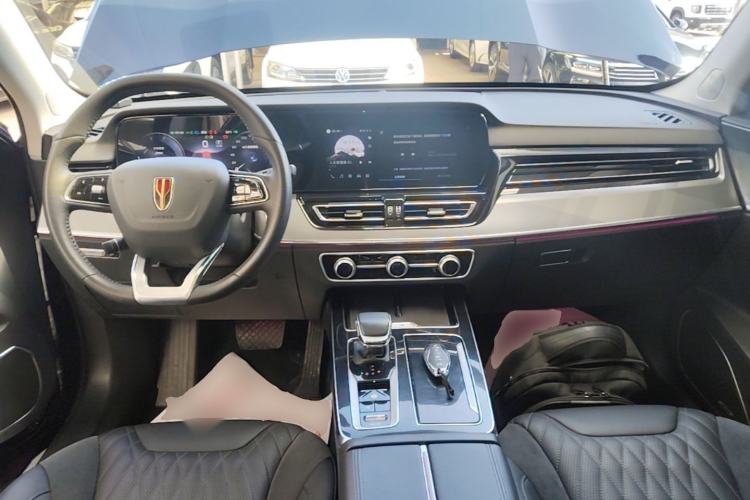 Used Hongqi HS5 2023 2.0T Four-Wheel Drive Flagship Pro Edition Center Console