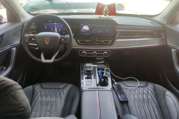 Used Hongqi HS5 2023 2.0T Four-Wheel Drive Flagship Pro Edition Center Console