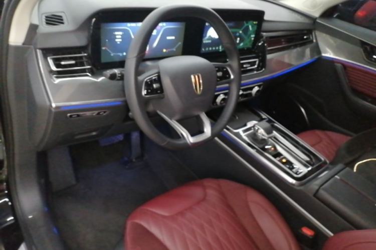 Used Hongqi HS5 2023 2.0T Qixiang Pro Edition Center Console