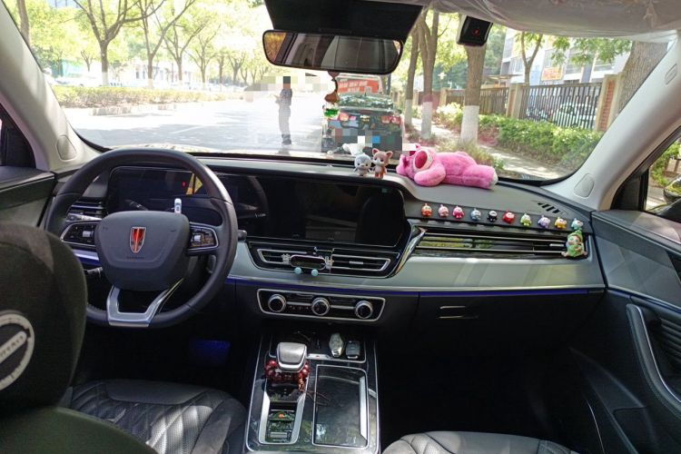 Used Hongqi HS5 2023 2.0T Four-Wheel Drive Flagship Pro Edition Center Console