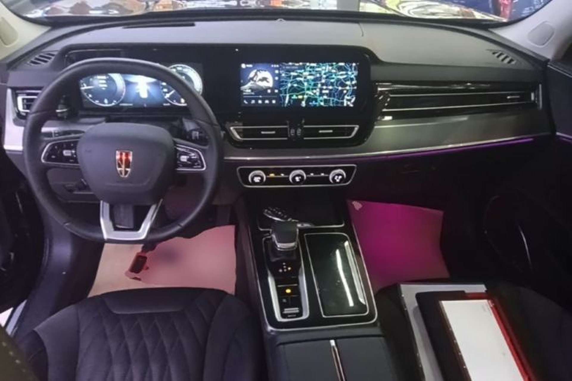Used Hongqi HS5 2023 2.0T Qixiang Pro Edition Center Console
