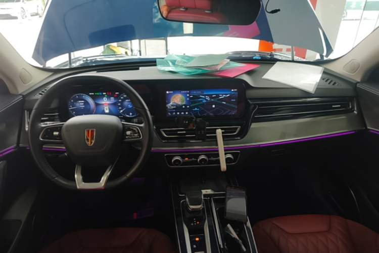 Used Hongqi HS5 2023 2.0T Four-Wheel Drive Flagship Pro Edition Center Console