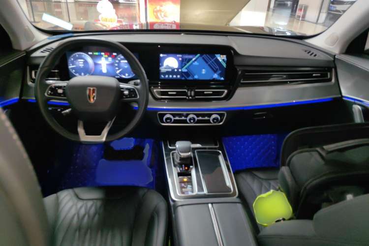 Used Hongqi HS5 2023 2.0T Qixiang Pro Edition Center Console