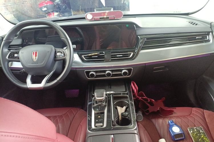 Used Hongqi HS5 2023 2.0T Qixiang Pro Edition Center Console
