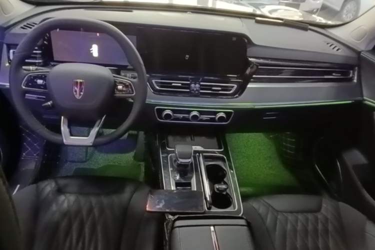 Used Hongqi HS5 2023 2.0T Qixiang Pro Edition Center Console