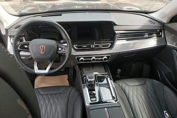Used Hongqi HS5 2023 2.0T Qixiang Pro Edition Center Console