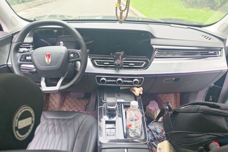 Used Hongqi HS5 2023 2.0T Qixiang Pro Edition Center Console