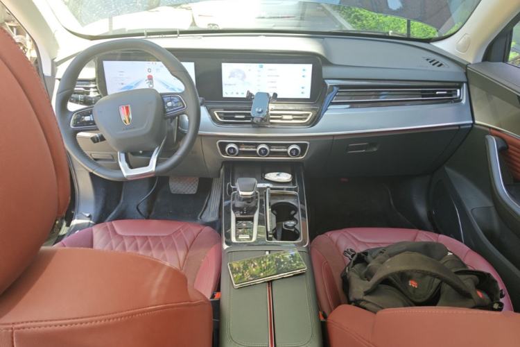 Used Hongqi HS5 2023 2.0T Four-Wheel Drive Flagship Pro Edition Center Console