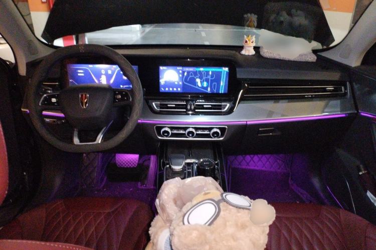 Used Hongqi HS5 2023 2.0T Qixiang Pro Edition Center Console