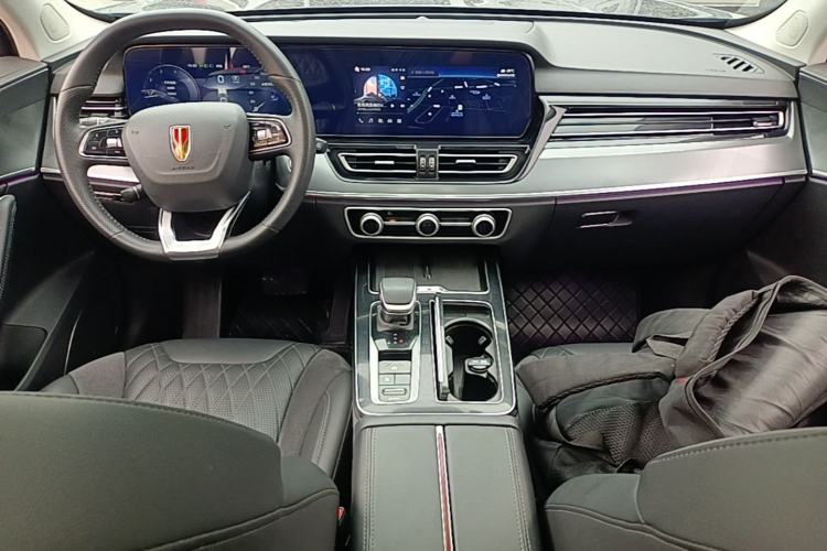 Used Hongqi HS5 2023 2.0T Four-Wheel Drive Flagship Pro Edition Center Console
