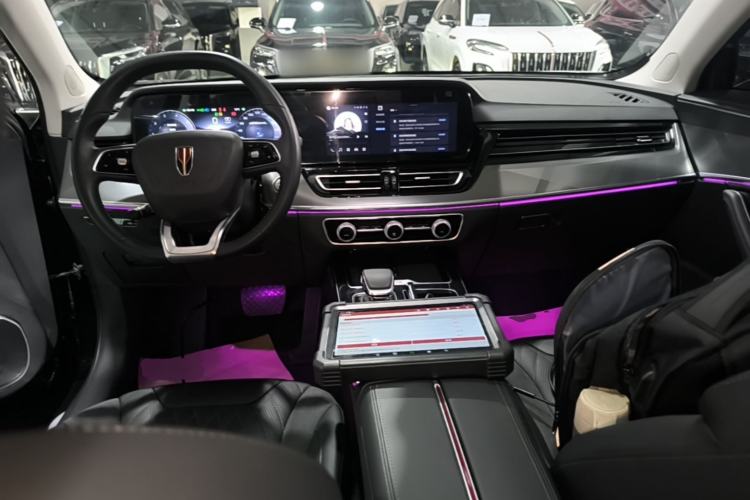 Used Hongqi HS5 2023 2.0T Qixiang Pro Edition Center Console