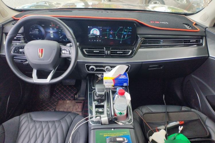 Used Hongqi HS5 2023 2.0T Qixiang Pro Edition Center Console