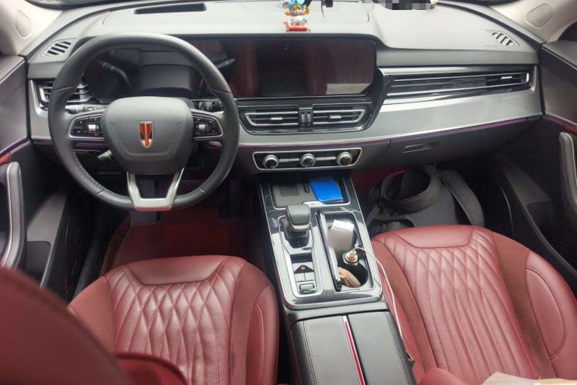 Used Hongqi HS5 2023 2.0T Qixiang Pro Edition Center Console