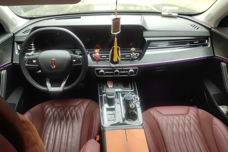 Used Hongqi HS5 2023 2.0T Qixiang Pro 500 000th Unit Commemorative Edition Center Console