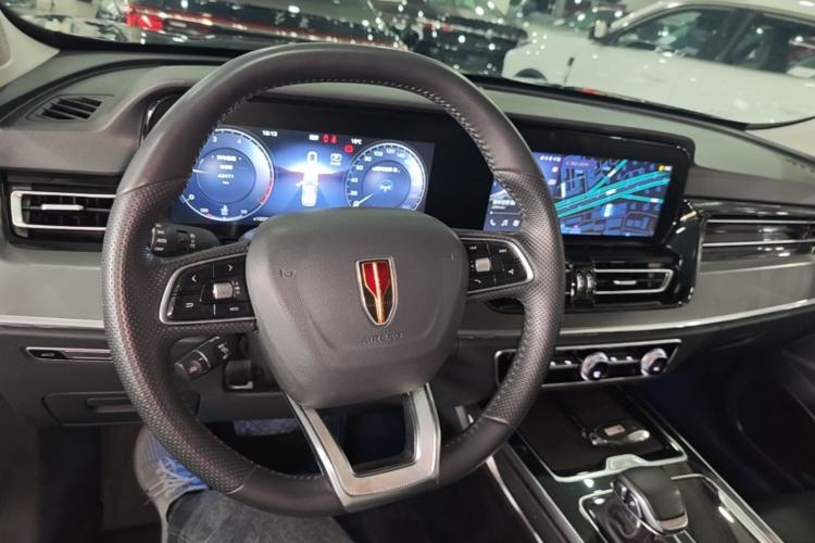 Used Hongqi HS5 2023 2.0T Qixiang Pro 500 000th Unit Commemorative Edition Center Console