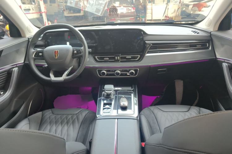 Used Hongqi HS5 2023 2.0T Qixiang Pro Edition Center Console