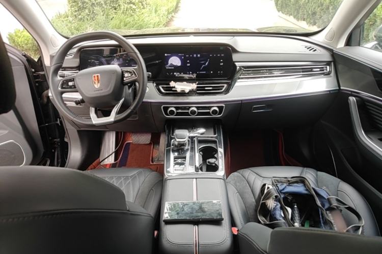 Used Hongqi HS5 2023 2.0T Qixiang Pro Edition Center Console