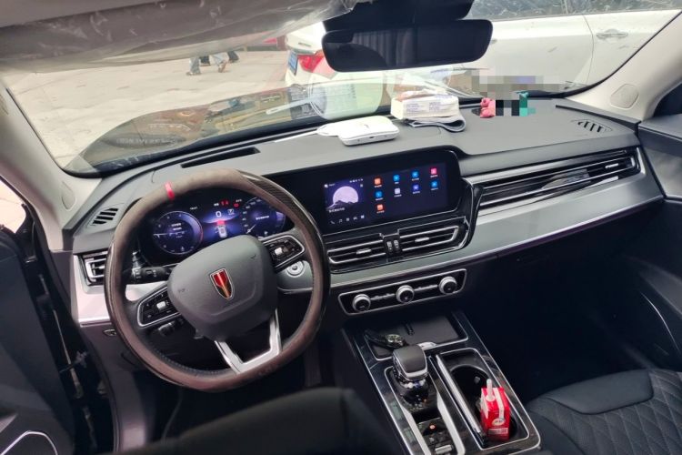 Used Hongqi HS5 2023 2.0T Qixiang Pro Edition Center Console