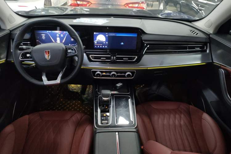 Used Hongqi HS5 2023 2.0T Qixiang Pro Edition Center Console