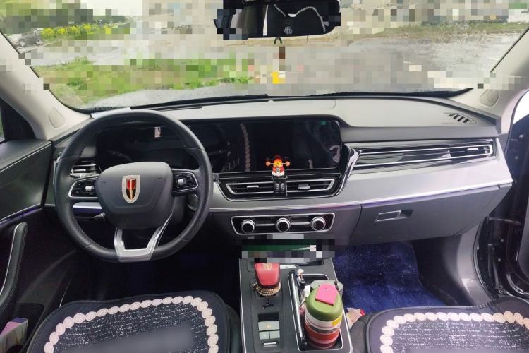Used Hongqi HS5 2023 2.0T Qixiang Pro Edition Center Console