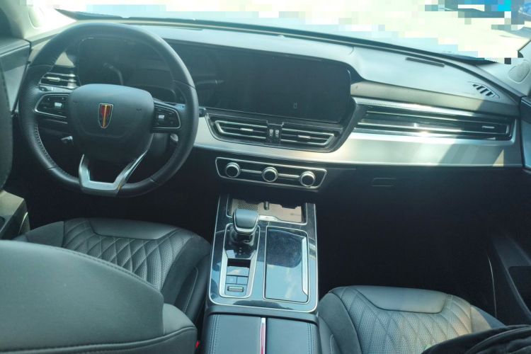 Used Hongqi HS5 2023 2.0T Four-Wheel Drive Flagship Pro Edition Center Console