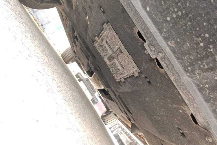Used Hongqi HS5 2023 2.0T Four-Wheel Drive Flagship Pro Edition Chassis Front