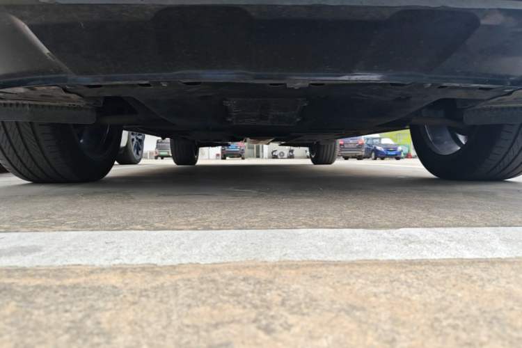 Used Hongqi HS5 2023 2.0T Four-Wheel Drive Flagship Pro Edition Chassis Front
