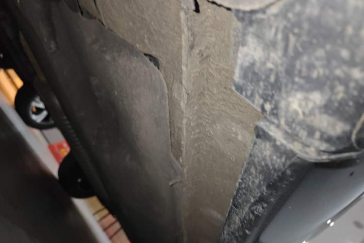 Used Hongqi HS5 2023 2.0T Qixiang Pro Edition Chassis Front Left