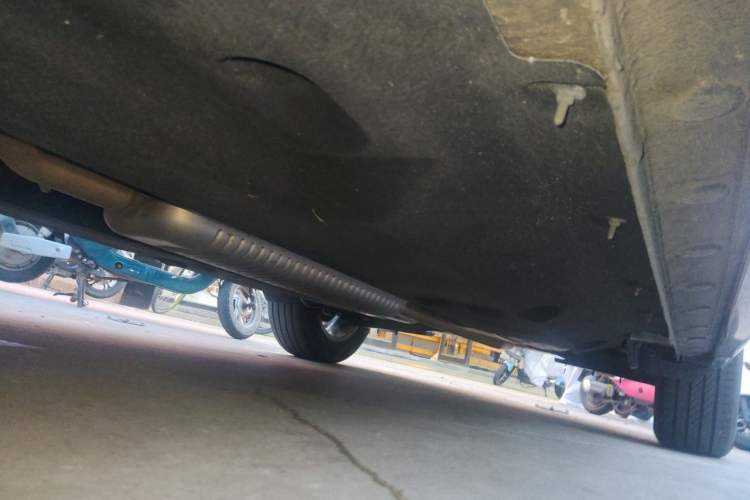 Used Hongqi HS5 2023 2.0T Qixiang Pro 500 000th Unit Commemorative Edition Chassis Front Left