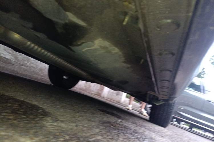 Used Hongqi HS5 2023 2.0T Four-Wheel Drive Flagship Pro Edition Chassis Front Left
