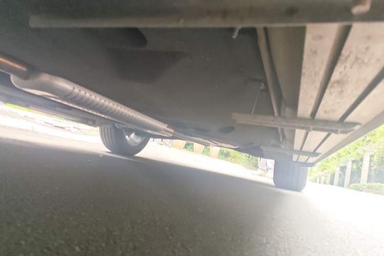 Used Hongqi HS5 2023 2.0T Qixiang Pro Edition Chassis Front Left