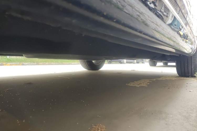 Used Hongqi HS5 2023 2.0T Qixiang Pro 500 000th Unit Commemorative Edition Chassis Front Left