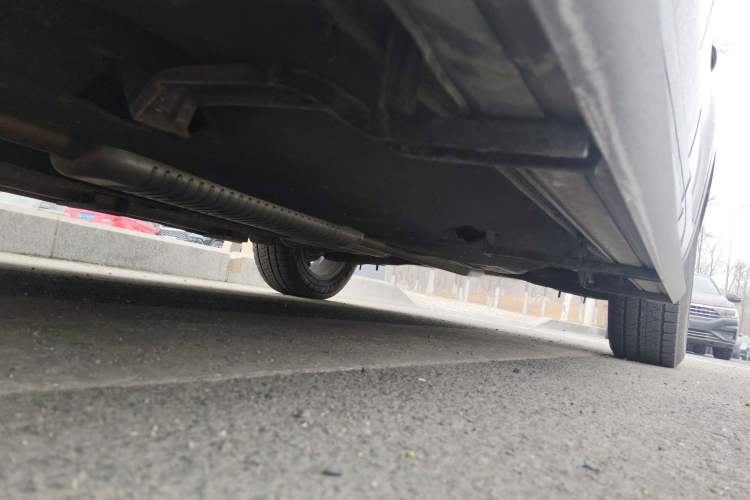 Used Hongqi HS5 2023 2.0T Qixiang Pro Edition Chassis Front Left