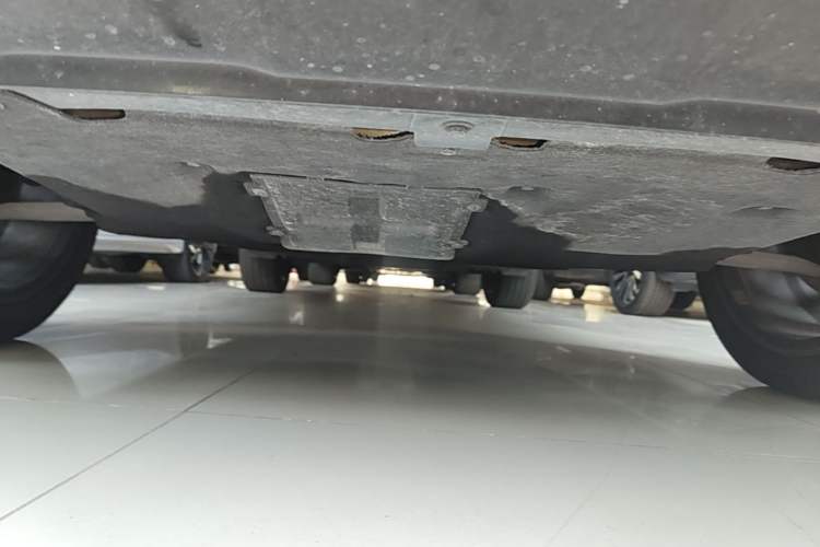 Used Hongqi HS5 2023 2.0T Four-Wheel Drive Flagship Pro Edition Chassis Front