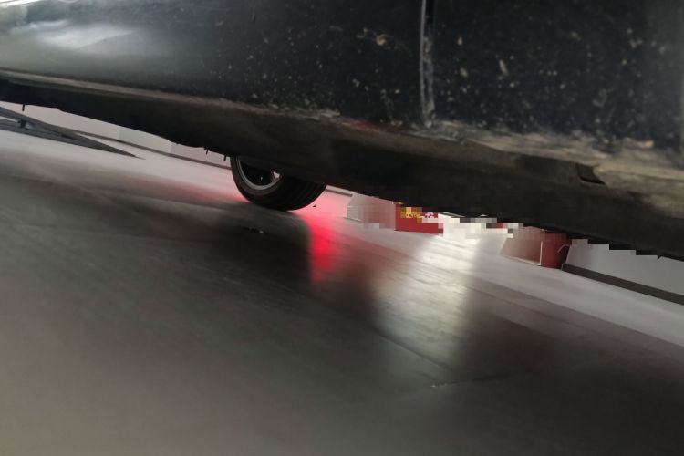 Used Hongqi HS5 2023 2.0T Four-Wheel Drive Flagship Pro Edition Chassis Front Right