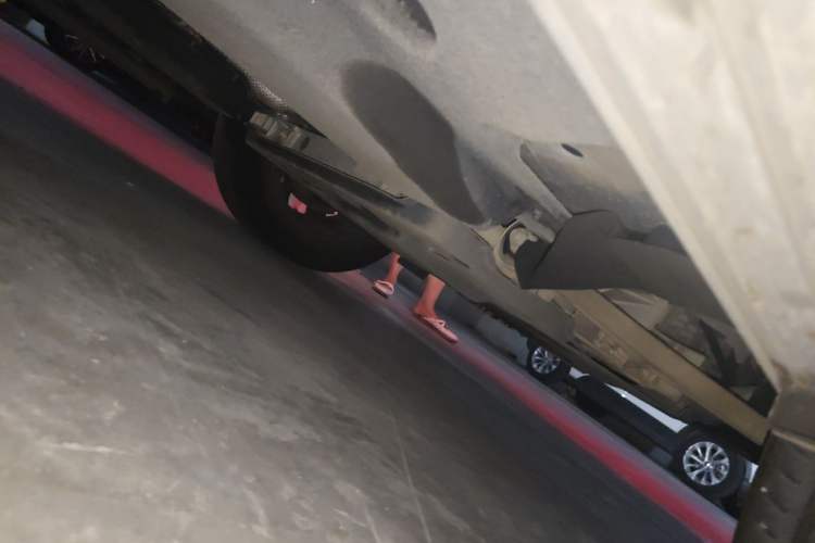 Used Hongqi HS5 2023 2.0T Qixiang Pro Edition Chassis Front Right