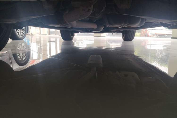 Used Hongqi HS5 2023 2.0T Four-Wheel Drive Flagship Pro Edition Chassis Rear