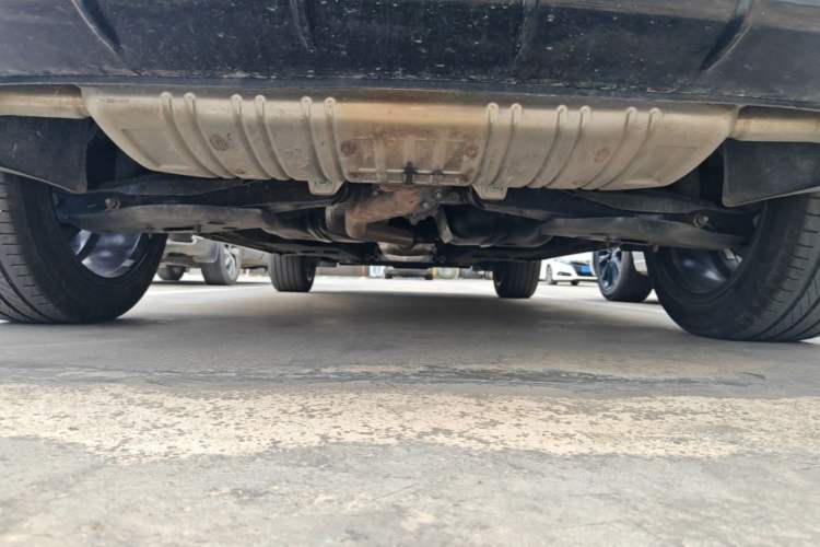 Used Hongqi HS5 2023 2.0T Four-Wheel Drive Flagship Pro Edition Chassis Rear