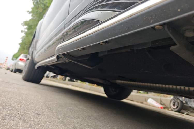 Used Hongqi HS5 2023 2.0T Four-Wheel Drive Flagship Pro Edition Chassis Rear Left