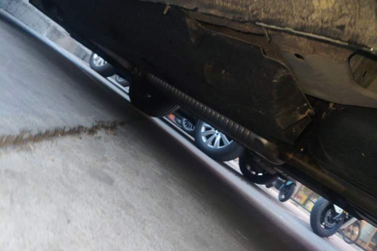 Used Hongqi HS5 2023 2.0T Qixiang Pro 500 000th Unit Commemorative Edition Chassis Rear Left