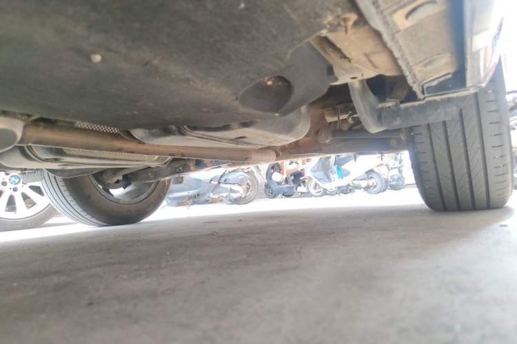 Used Hongqi HS5 2023 2.0T Qixiang Pro Edition Chassis Rear Left