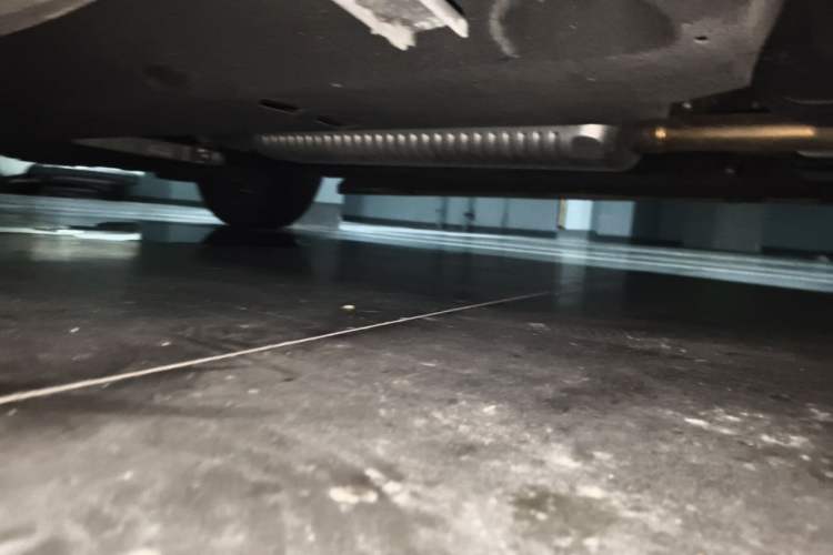 Used Hongqi HS5 2023 2.0T Qixiang Pro 500 000th Unit Commemorative Edition Chassis Rear Left