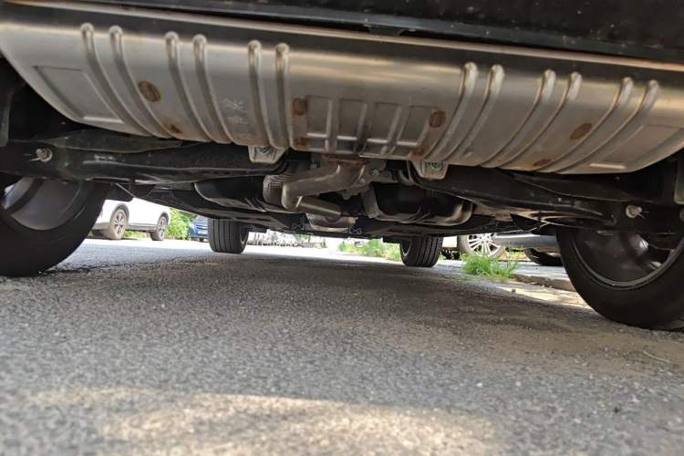 Used Hongqi HS5 2023 2.0T Four-Wheel Drive Flagship Pro Edition Chassis Rear