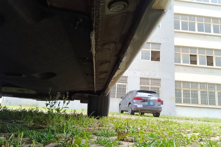 Used Hongqi HS5 2023 2.0T Four-Wheel Drive Flagship Pro Edition Chassis Rear Right