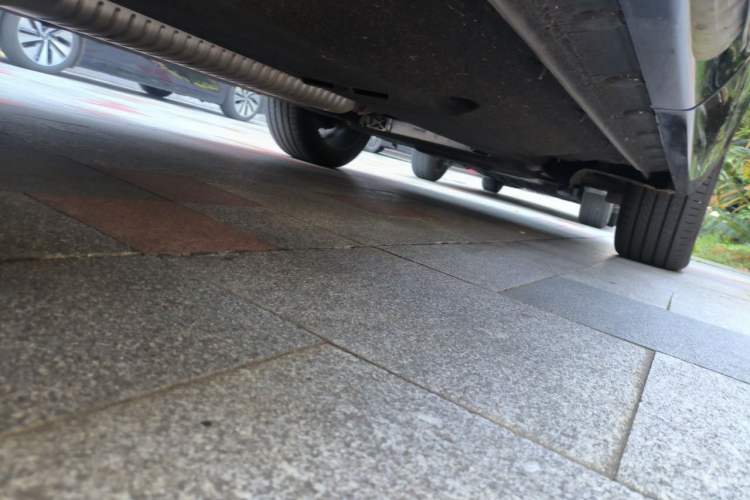 Used Hongqi HS5 2023 2.0T Four-Wheel Drive Flagship Pro Edition Chassis Rear Right